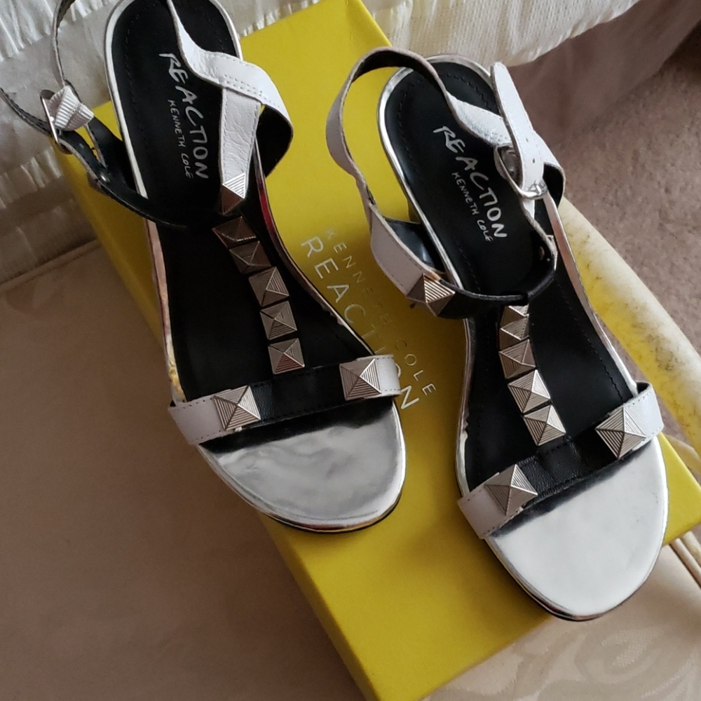 Shoes - Picture 3 of 3